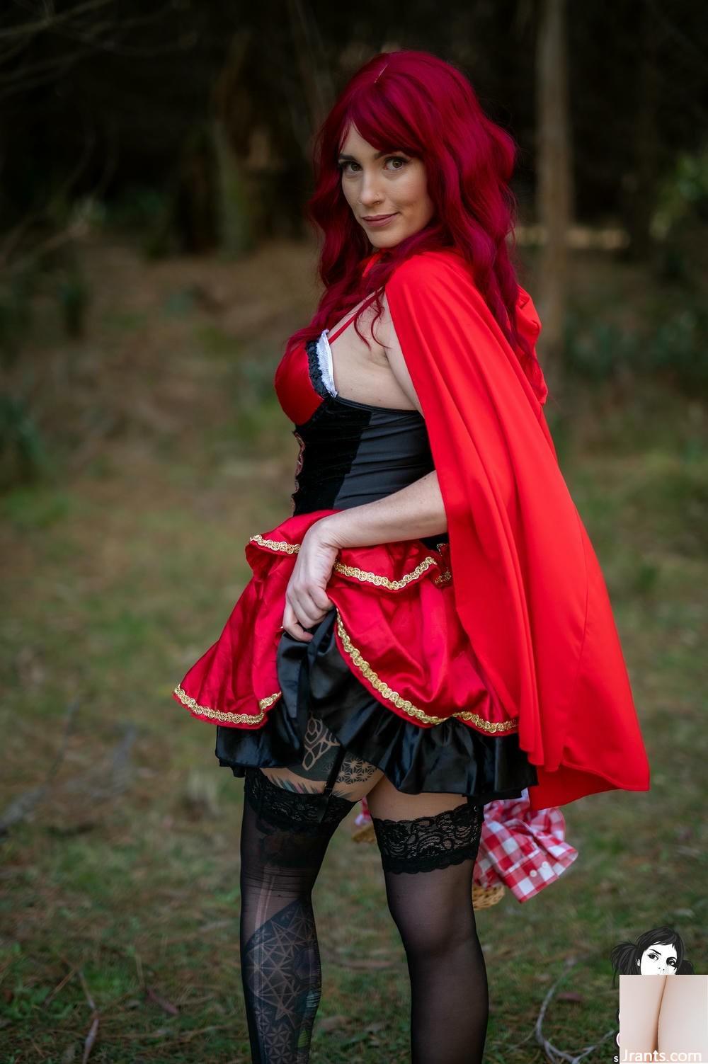 (Suicide Girls) 02 juillet, 2025 &#8211; Euphorie sauvage &#8211; tentant le loup (54p)