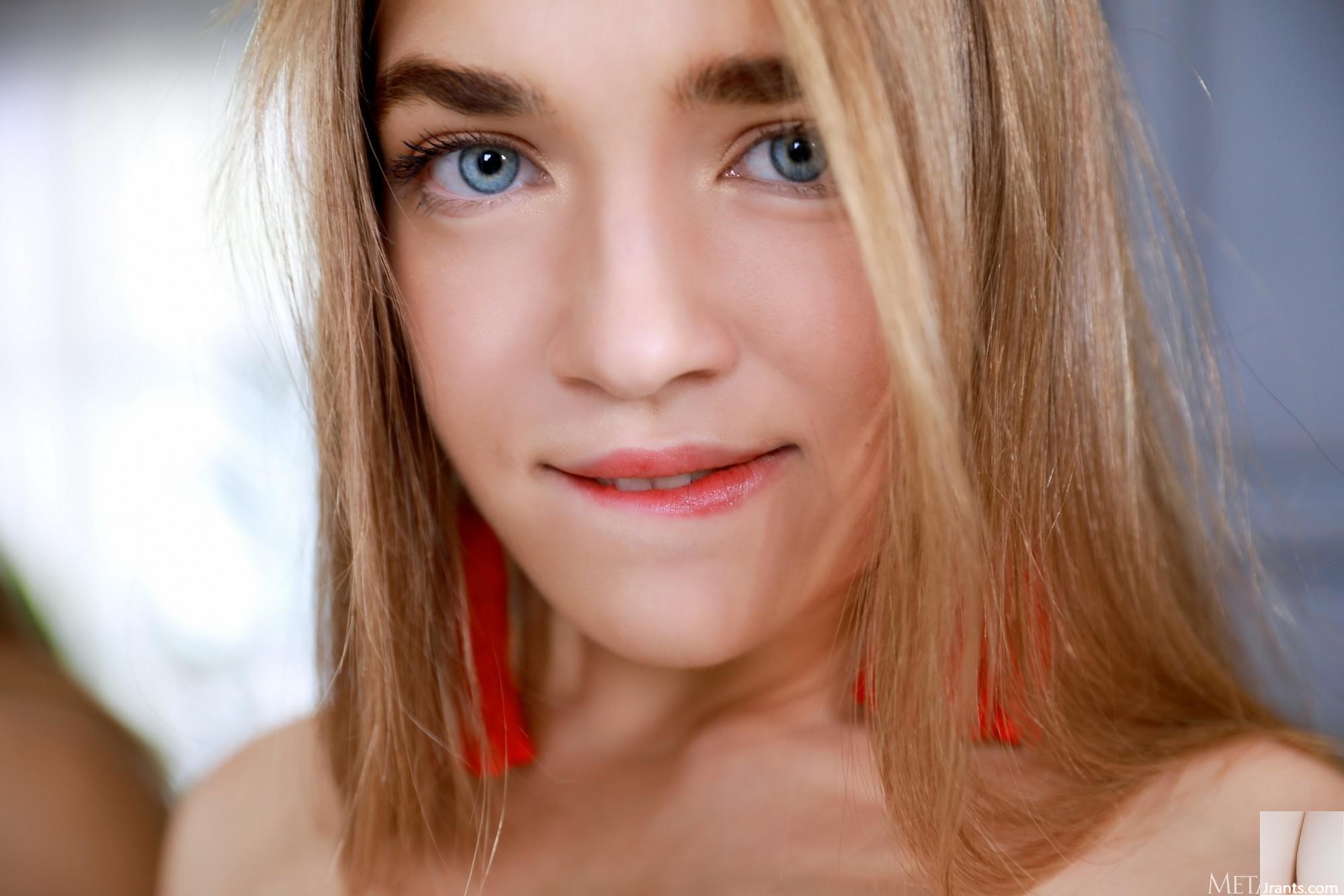 Alina Petite &#8211; Jazzy (110p)