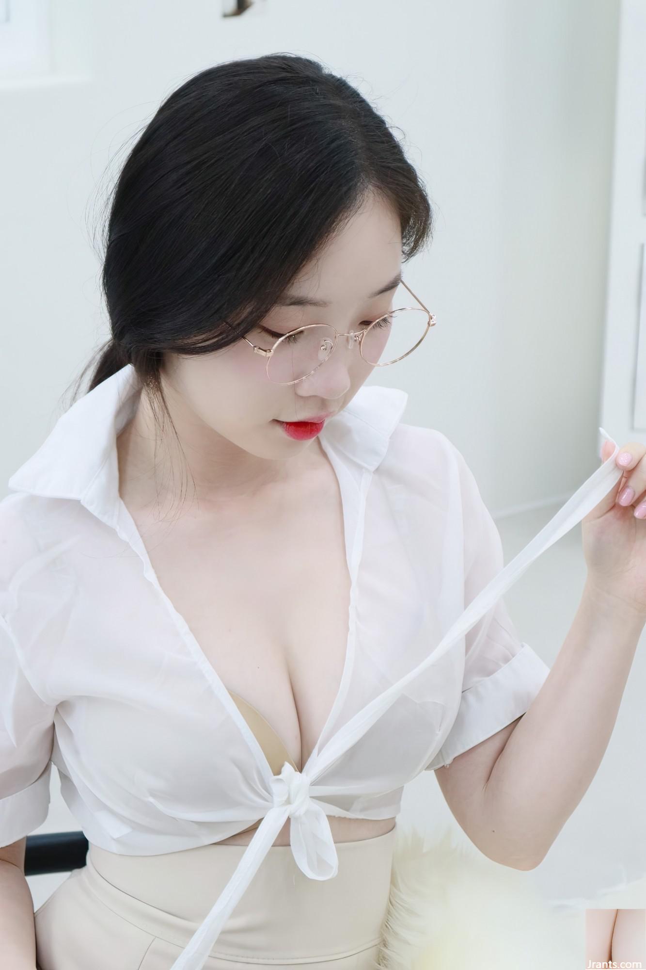 Pureding &#8211; Sexy Photobook 7 (50p)