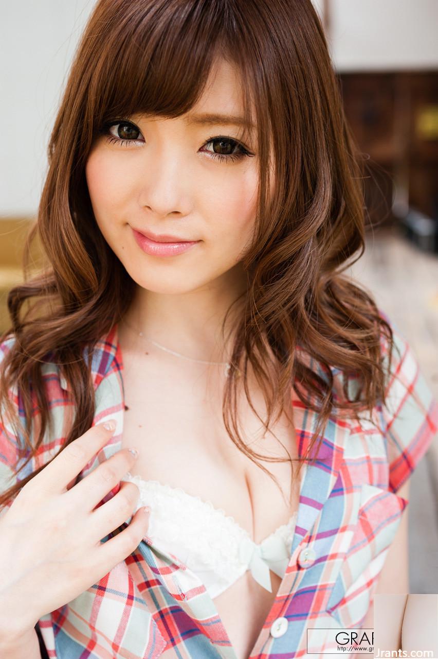 Kato Rina Graphis 2013-04 Sınırlı Sürüm (30p)