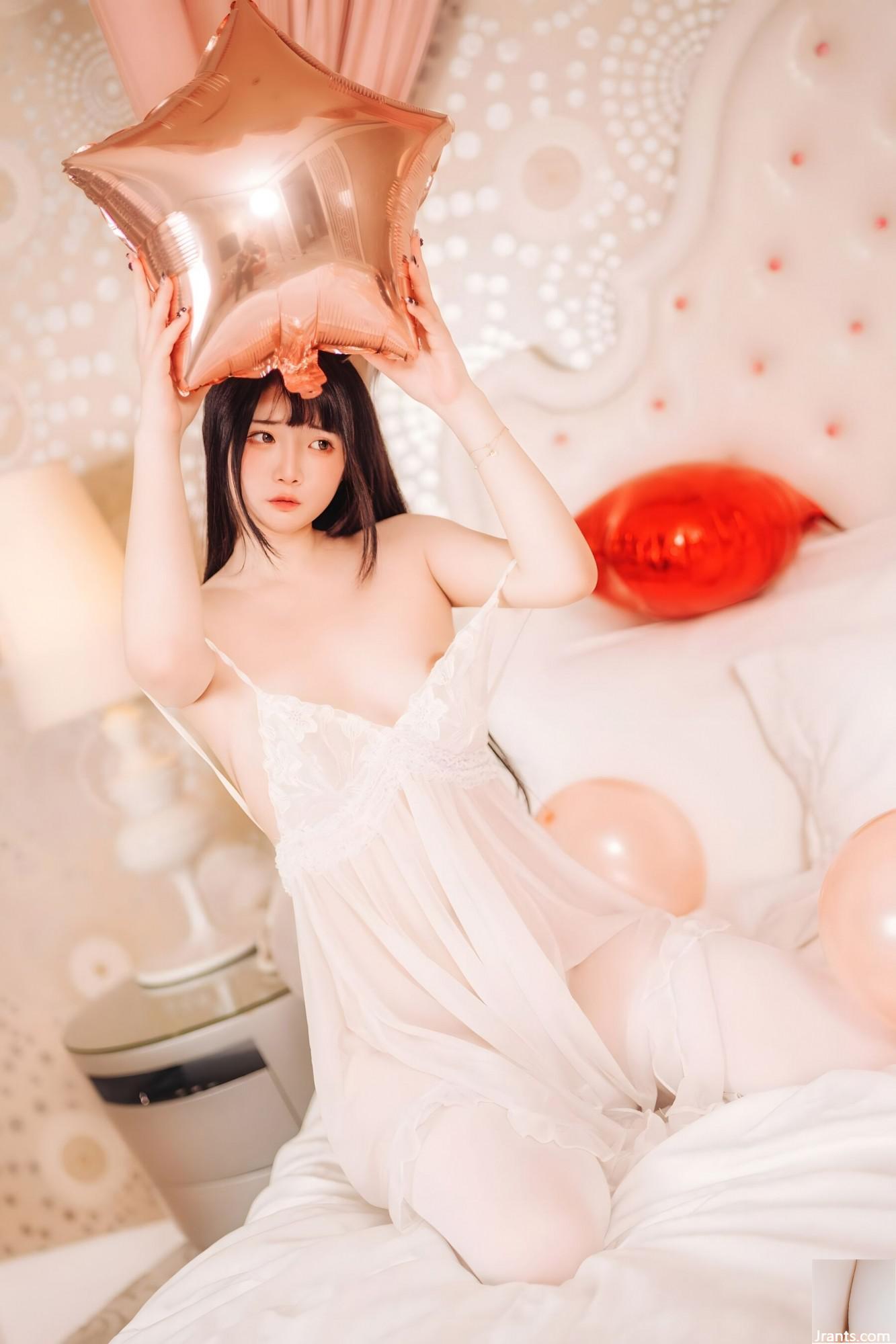 Luoluo Raku &#8220;생일 축하합니다, 라쿠&#8221;(57p)