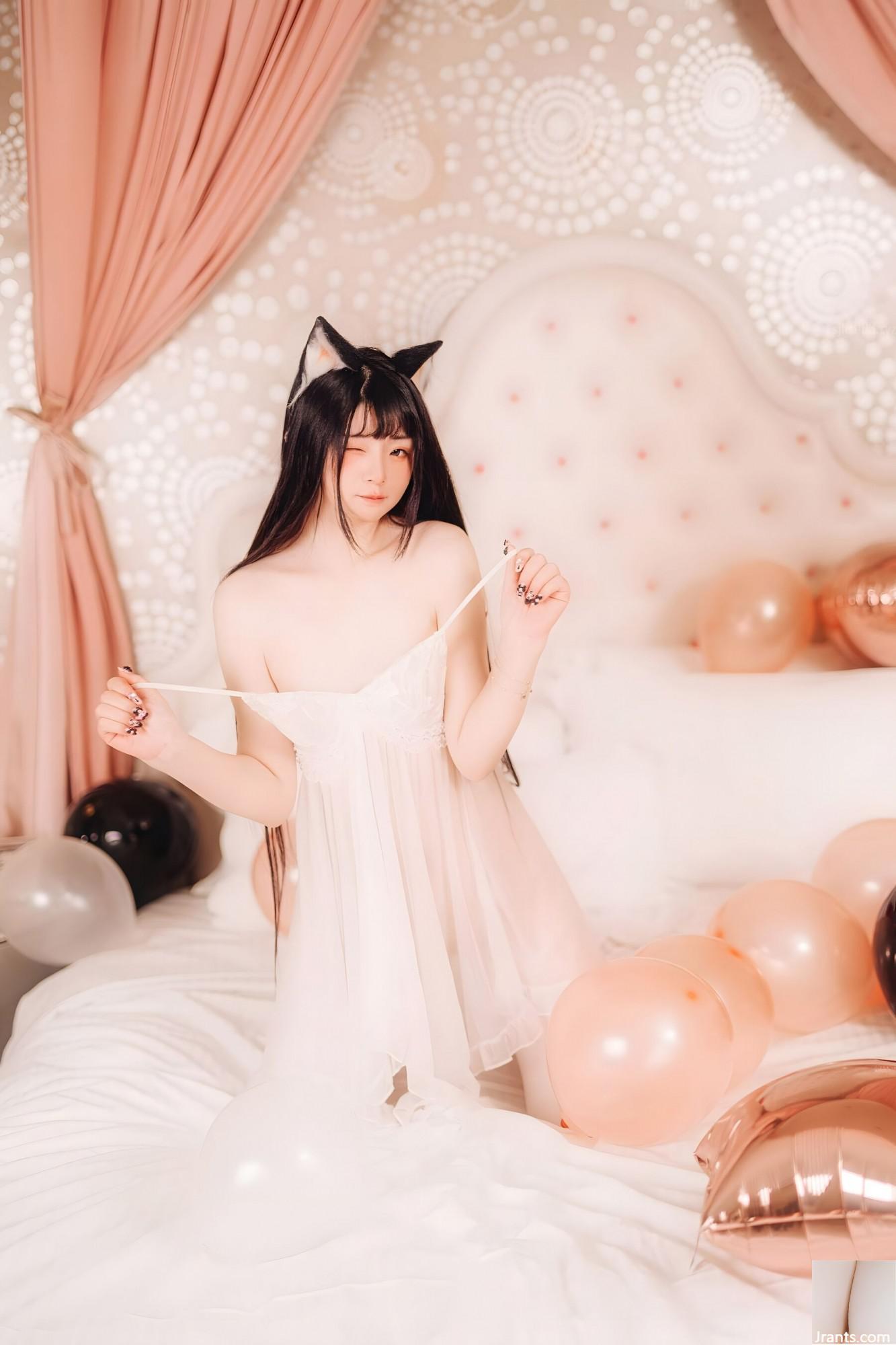 Luoluo Raku &#8220;생일 축하합니다, 라쿠&#8221;(57p)