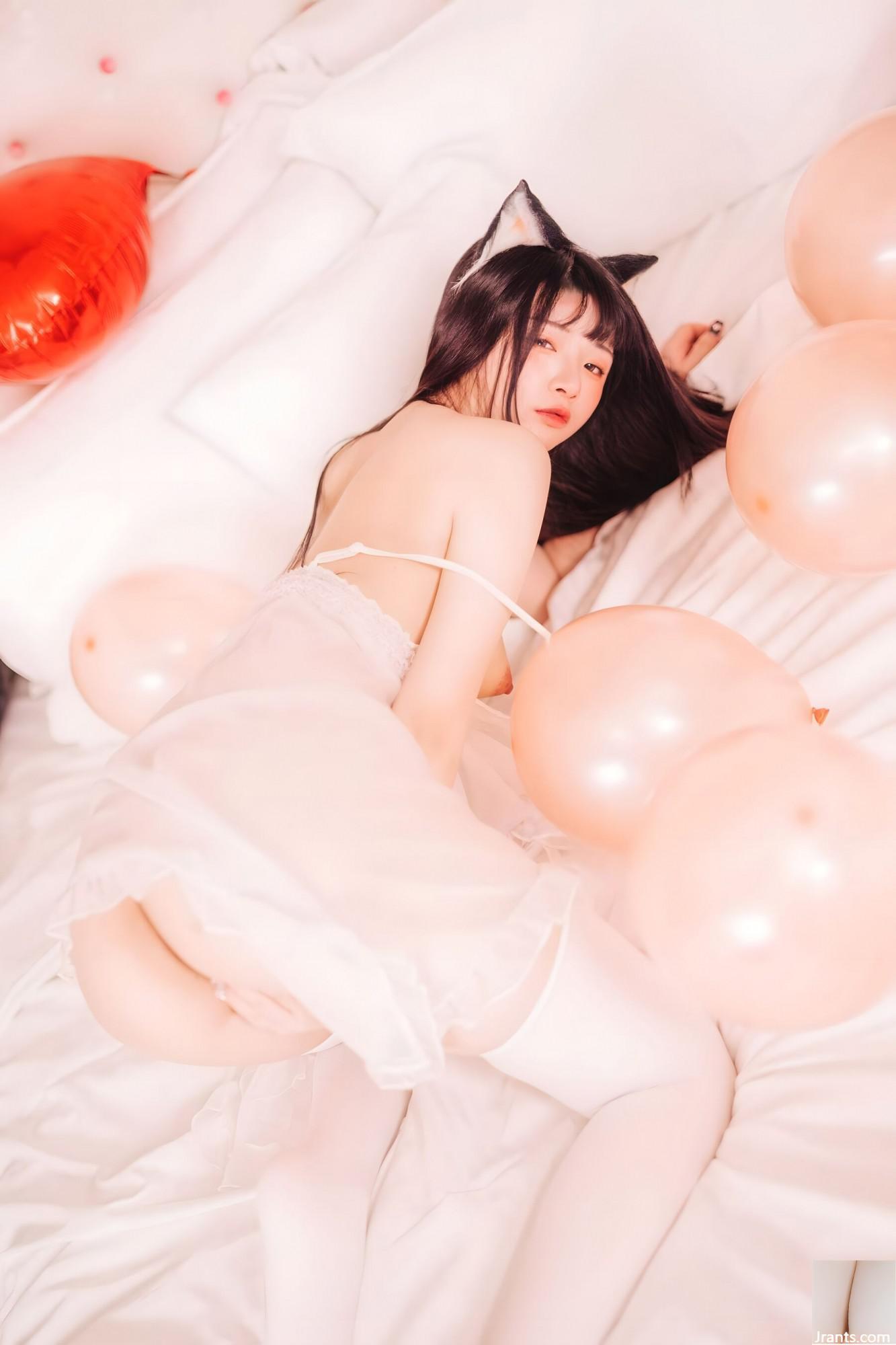 Luoluo Raku &#8220;생일 축하합니다, 라쿠&#8221;(57p)