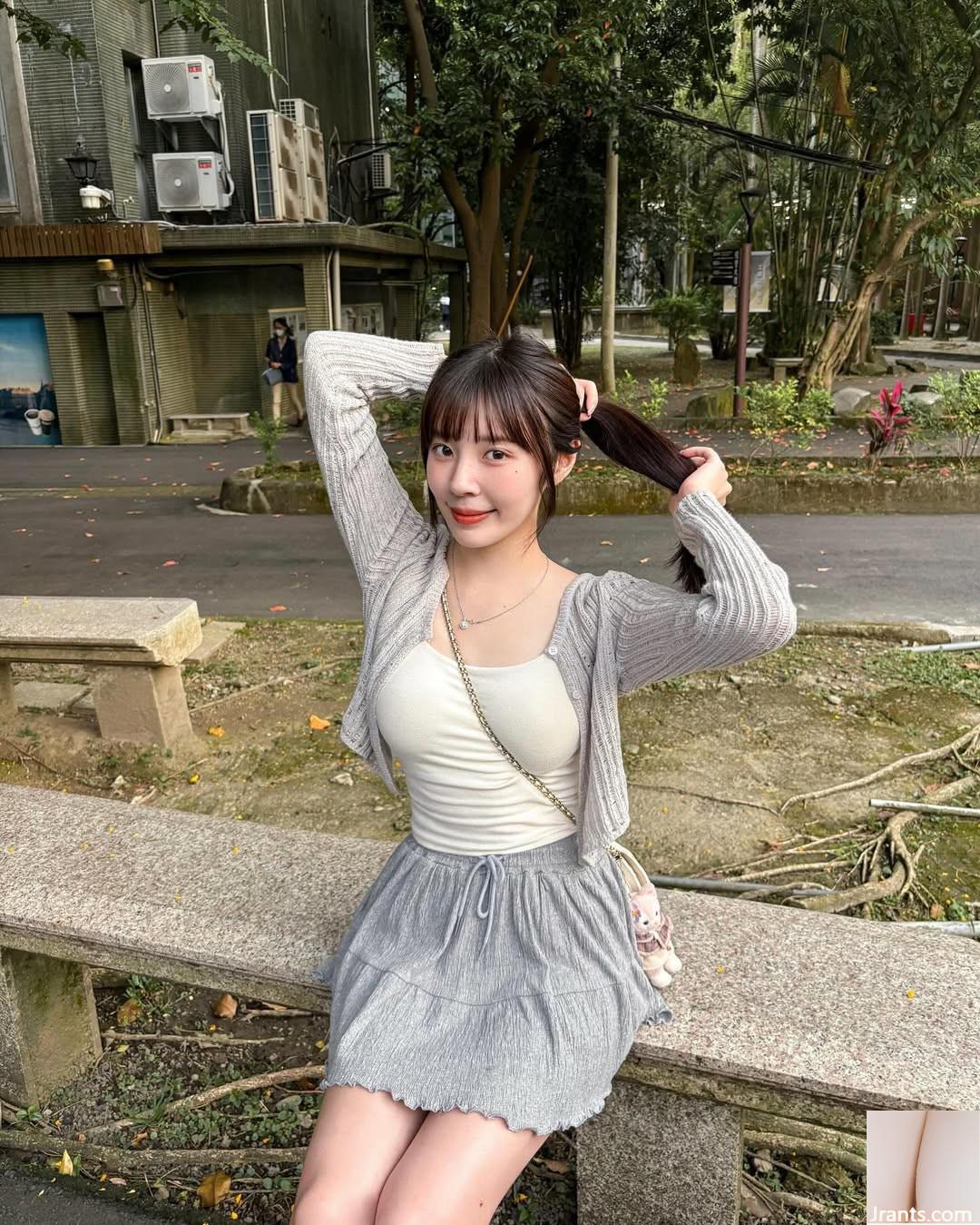 « Huang Linyuan » La peau lisse dégage une bouffée de jeunes (10p)