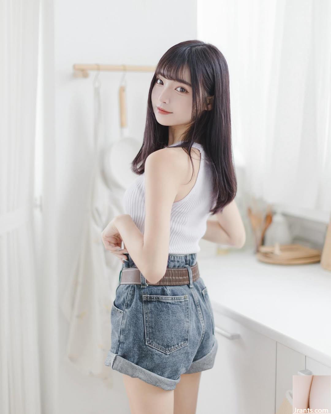 Wajah menawan &#8220;Cai Xuan&#8221; menunjukkan postur yang elegan (10p)