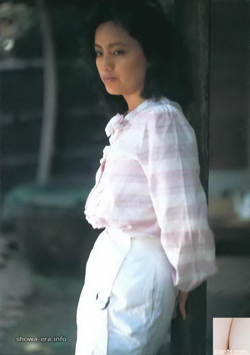 Rina Yamashita Porn Star in Urabon-Books Paper Stuff Zone (52 p)