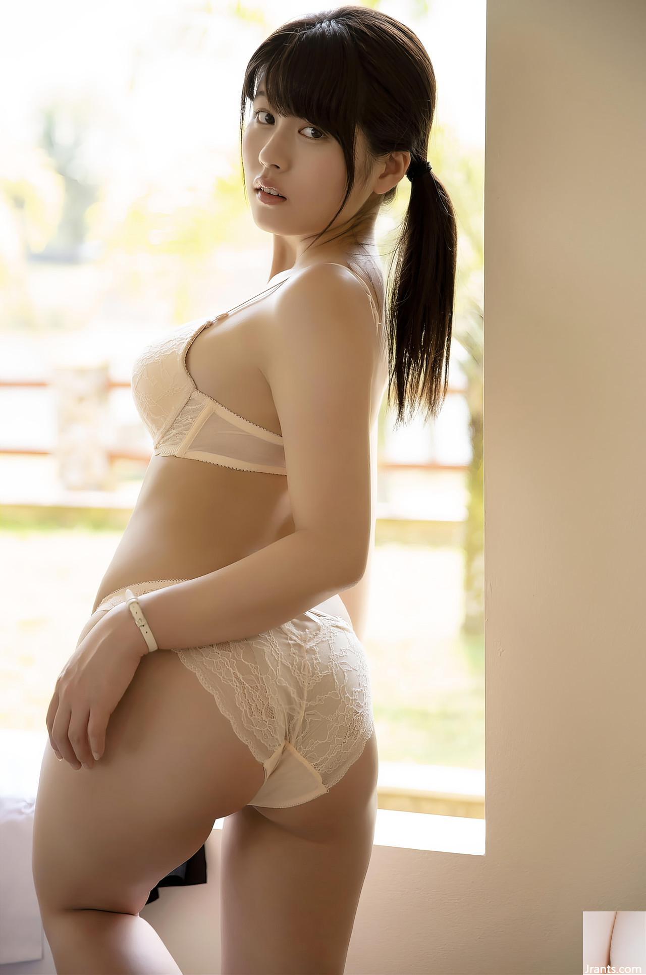 (Chitose Yoshino) المطلق الرضاعة الطبيعية الذي لا يستطيع التحكم في خطوة واحدة (24p)