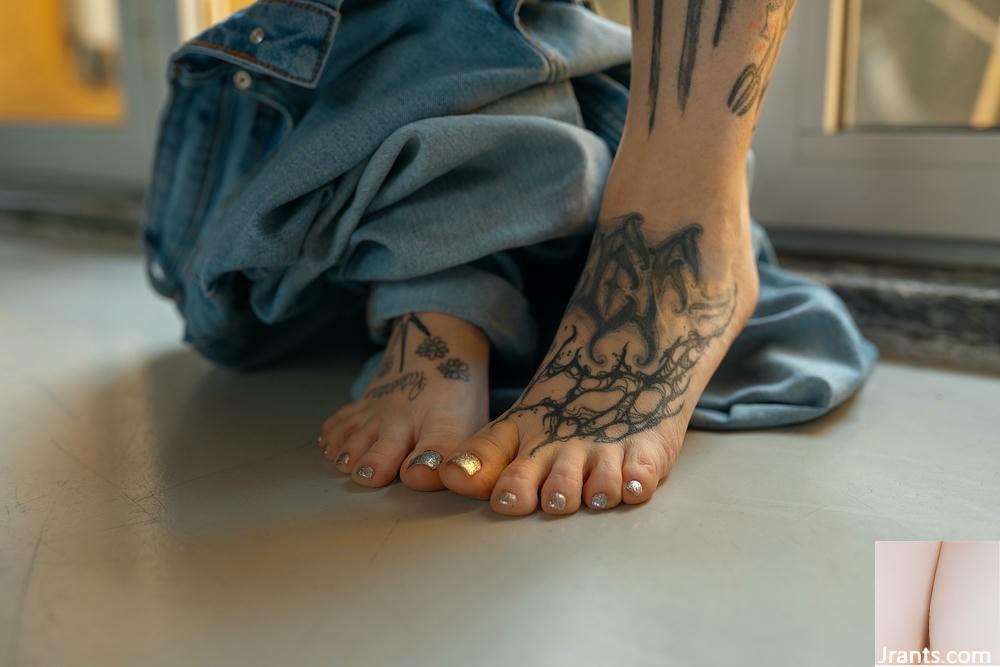 (Suicide Girls) 06. Juli 2025 &#8211; Zzef &#8211; Afterglow (48p)