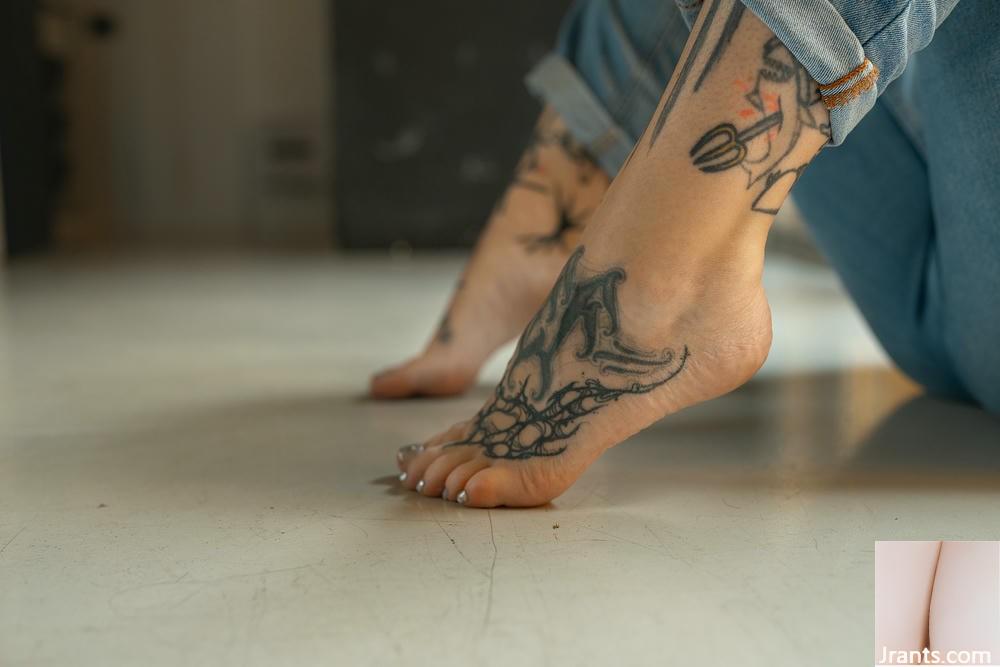 (Suicide Girls) 06. Juli 2025 &#8211; Zzef &#8211; Afterglow (48p)