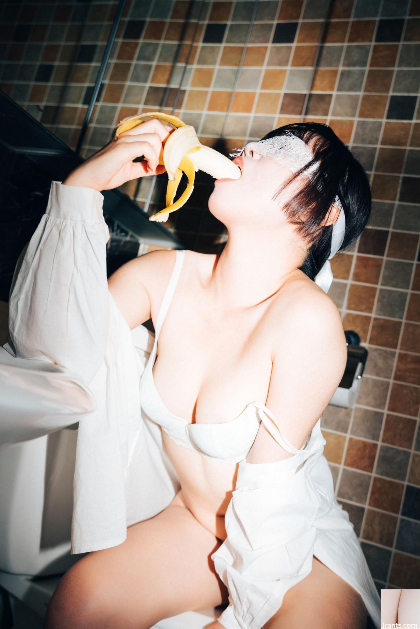 Loozy《Taste Me》 (53p)