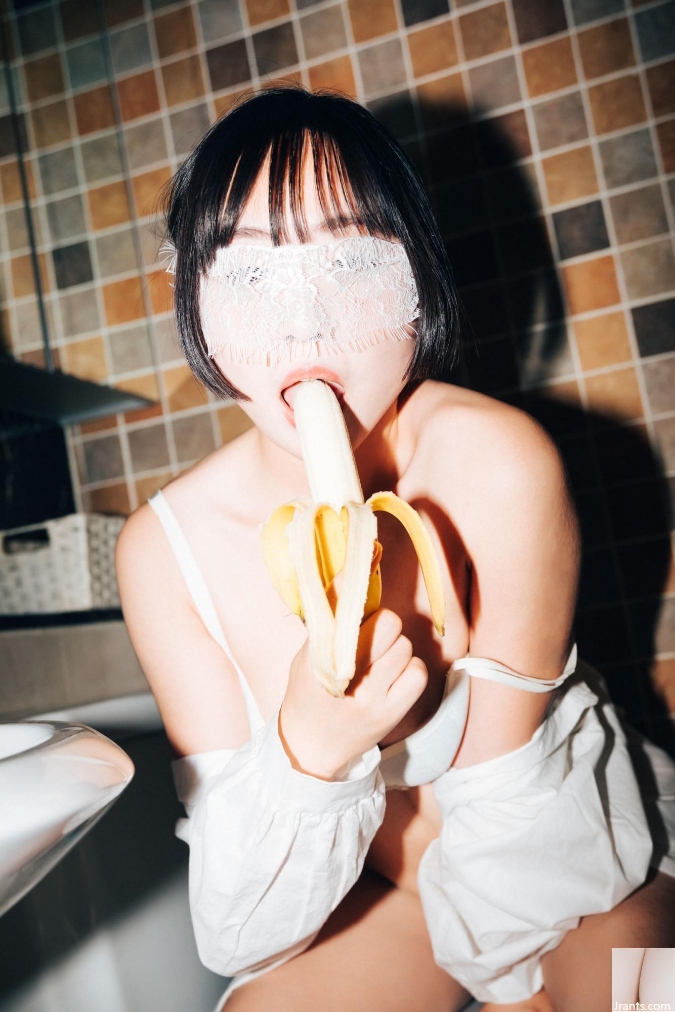 Loozy《Taste Me》 (53p)