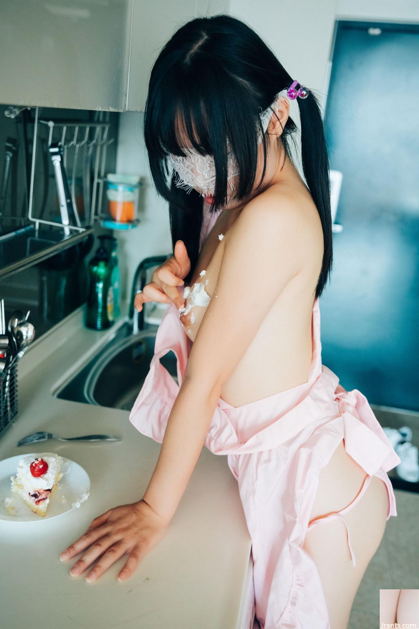 Loozy《Taste Me》 (53p)