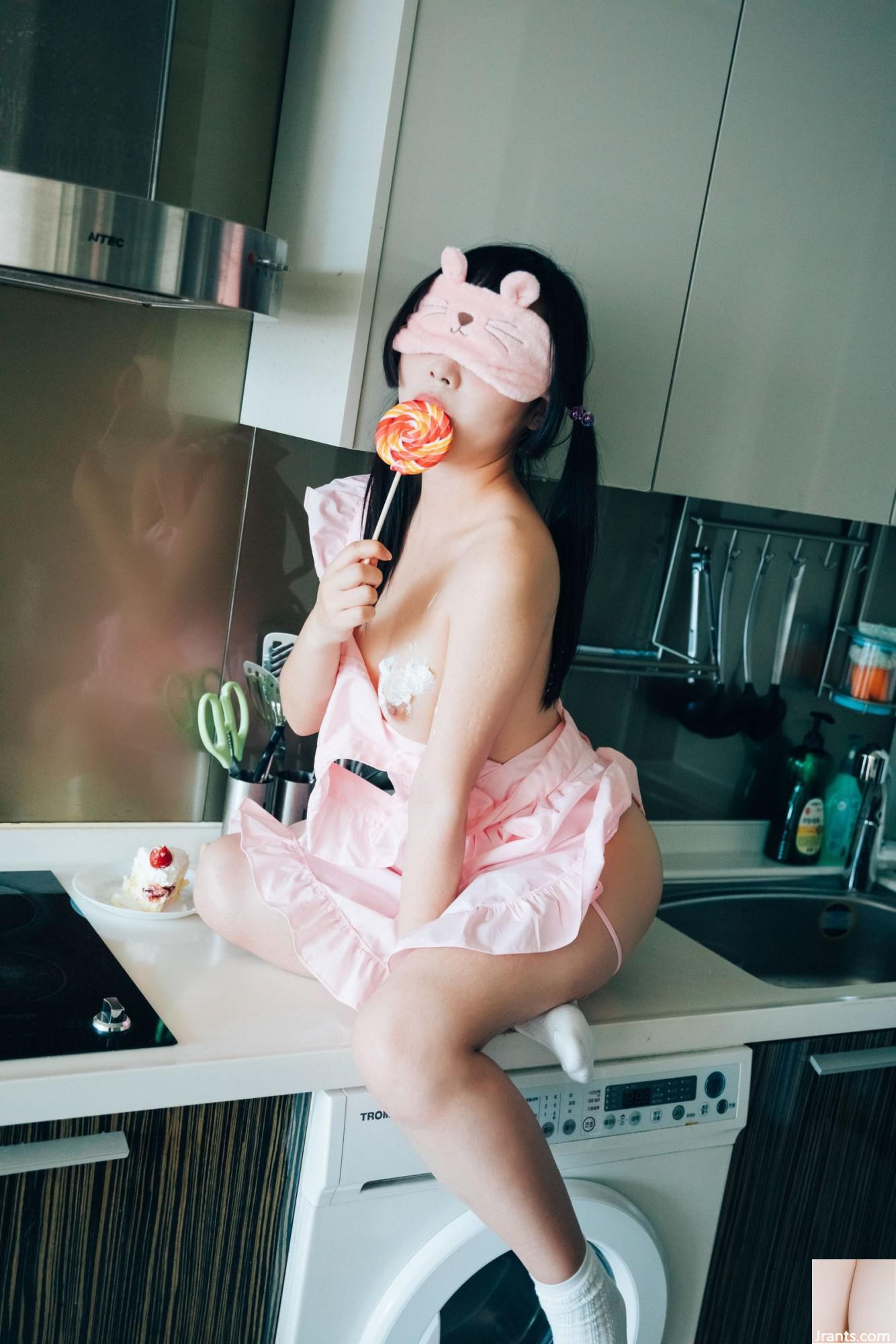 Loozy《Taste Me》 (53p)