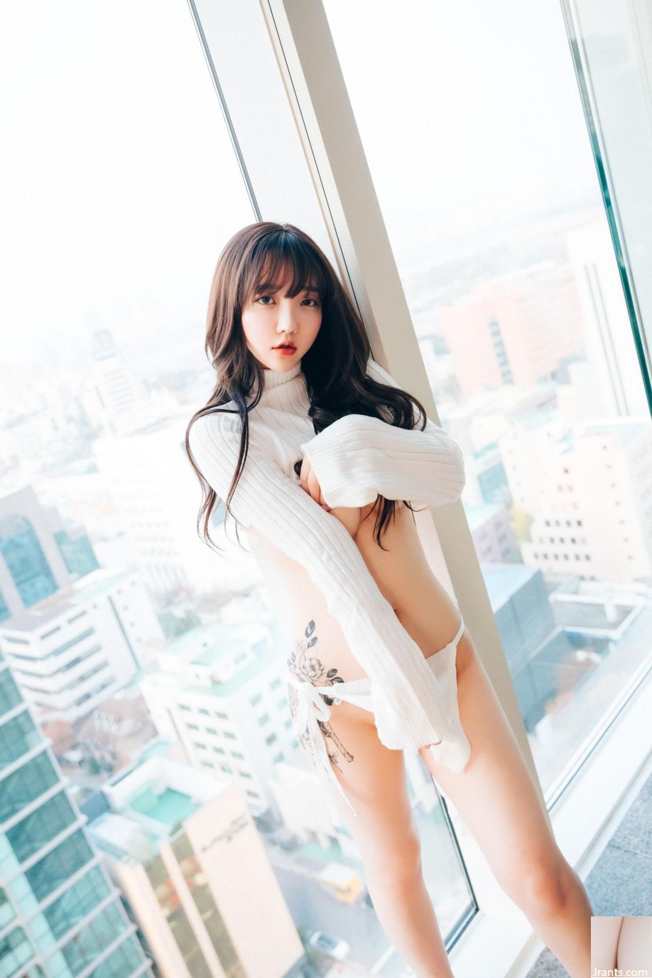 Son Ye-eun &#8220;Full of S&#8221; (102p)