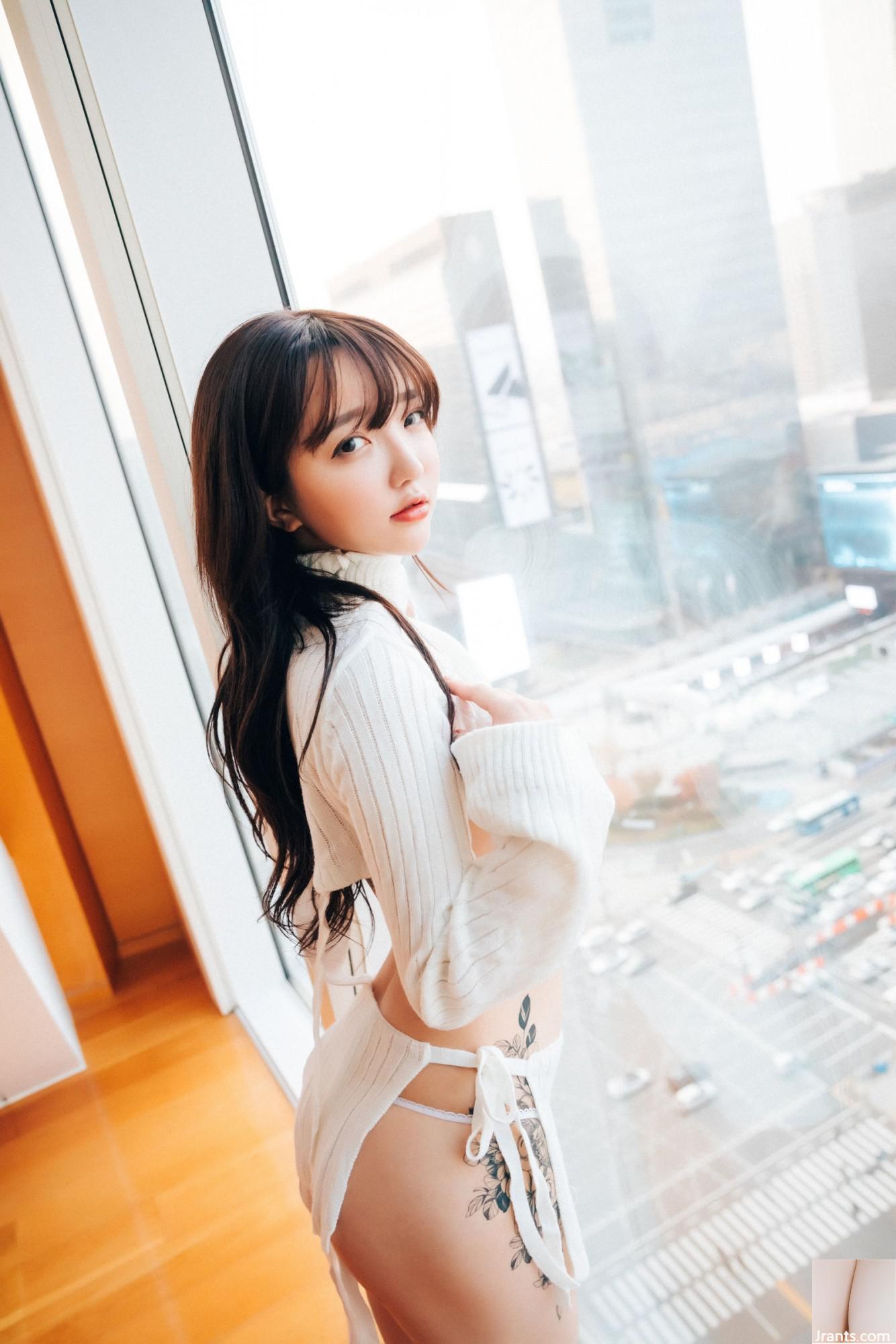 Son Ye-eun &#8220;Full of S&#8221; (102p)
