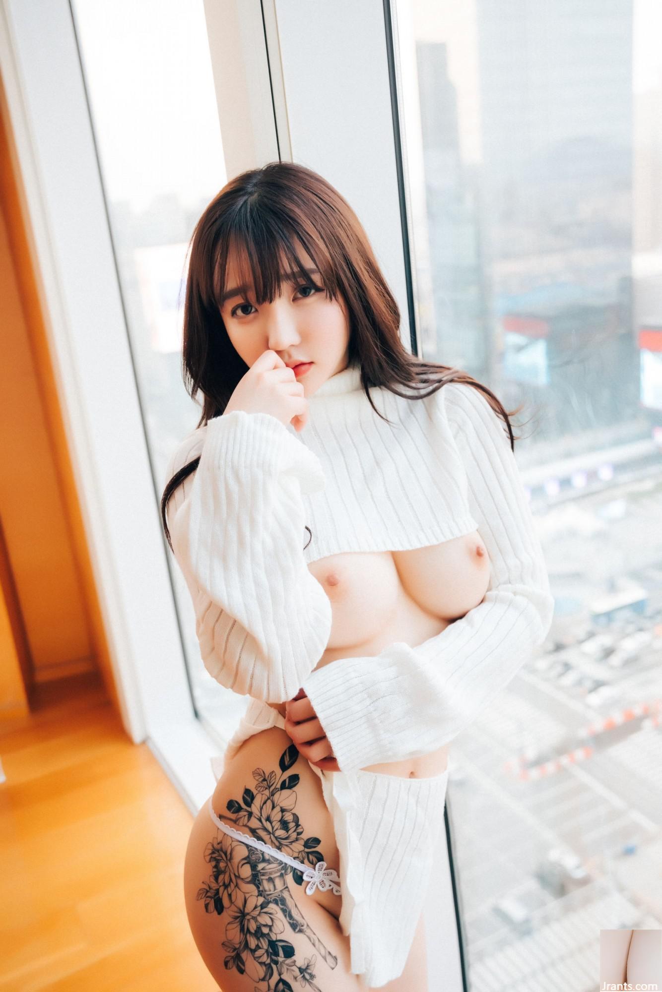 Son Ye-eun &#8220;Full of S&#8221; (102p)