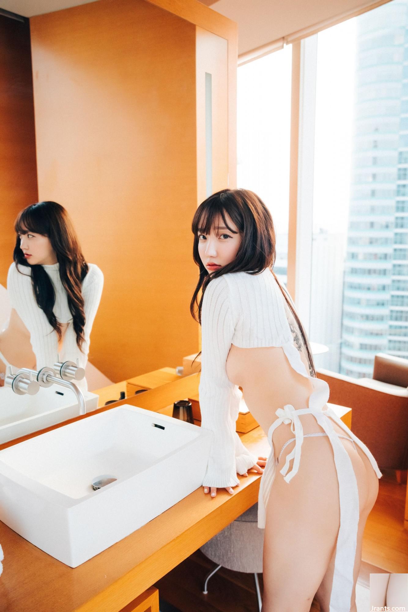Son Ye-eun &#8220;Full of S&#8221; (102p)