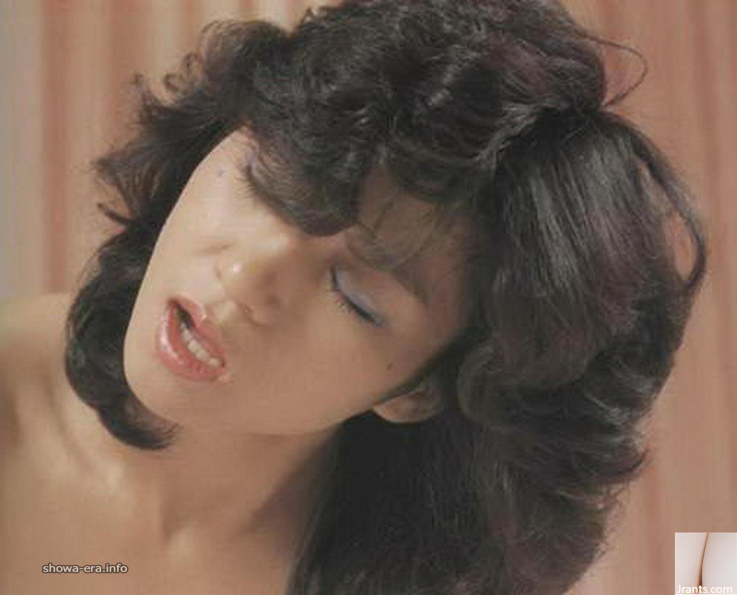 Maki Okada Star Star em Ura-Books Autumn-Colorled Beauty (51p)
