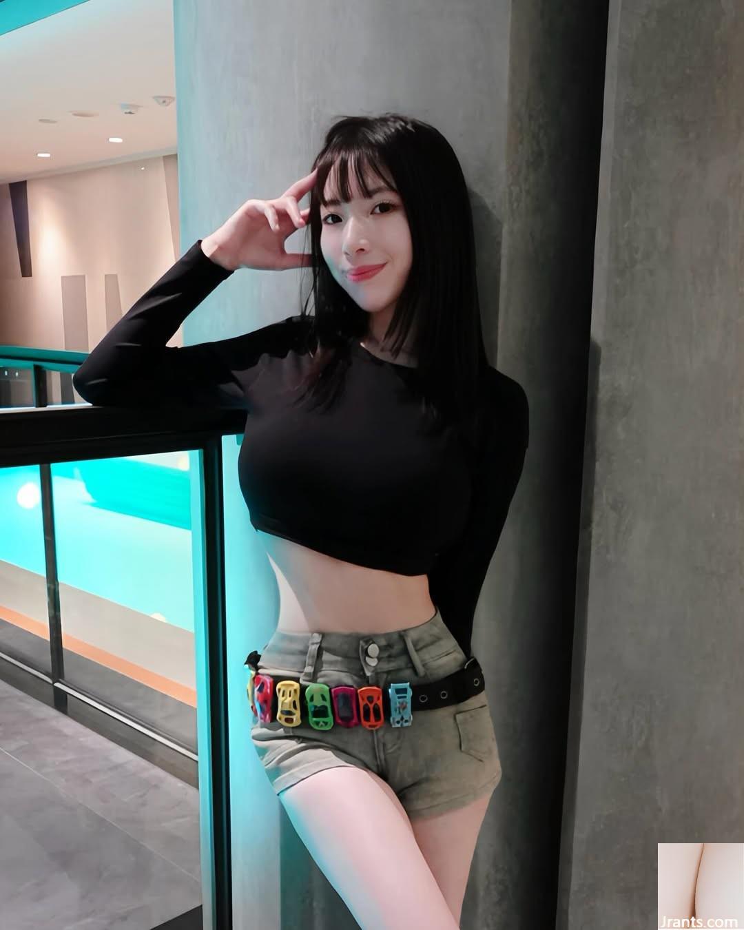« Jiang Wantting » Fier, les photos incurvées sont juste et sexy et accrocheuses (10p)