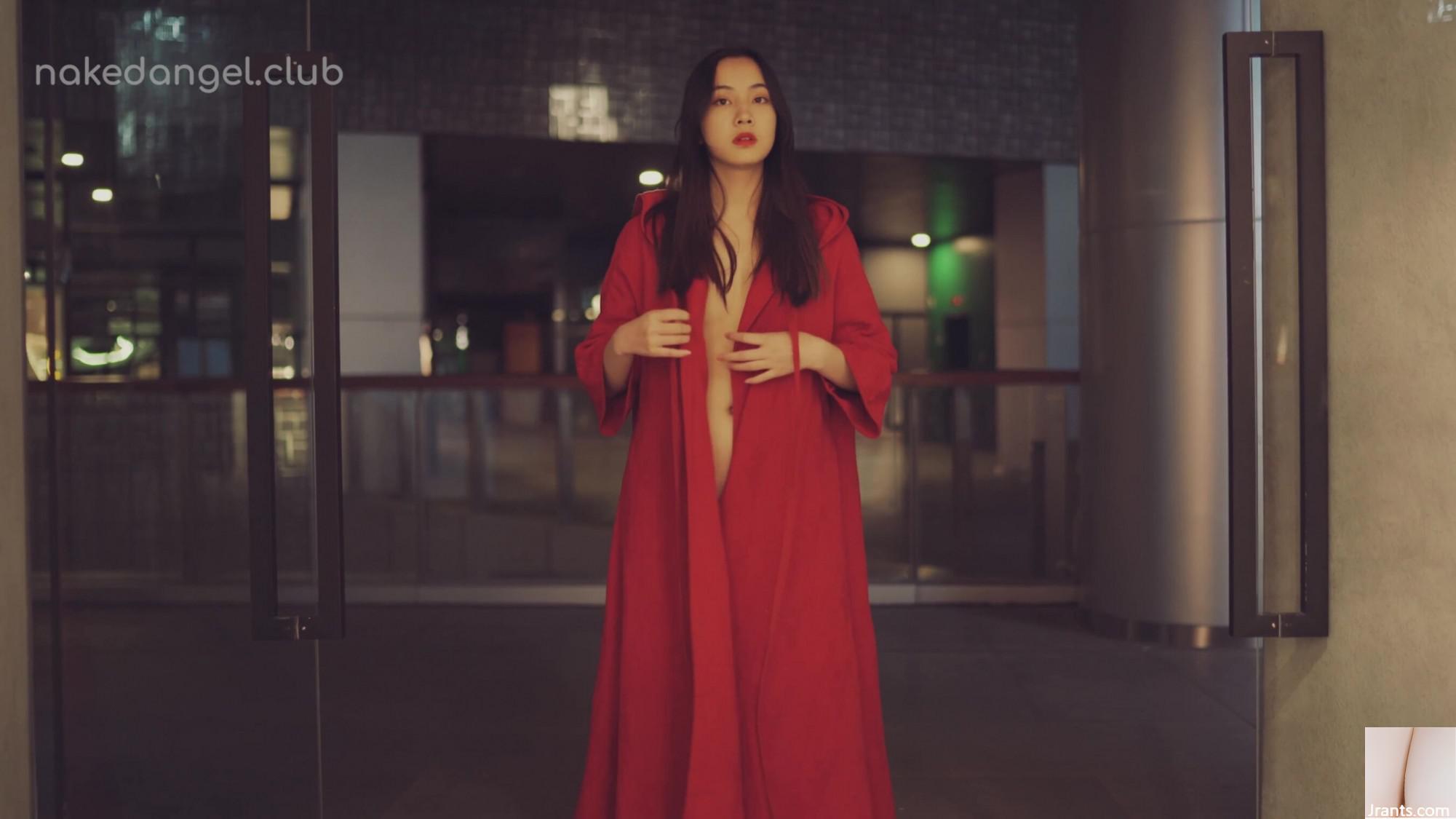 (Beijing Angel) Extreme Exposure: Shopping in the Mall (58p)