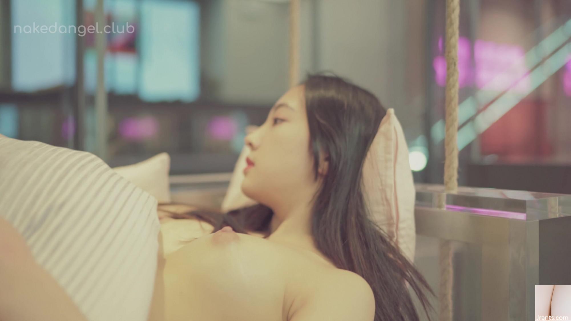 (Beijing Angel) Extreme Exposure: Shopping in the Mall (58p)