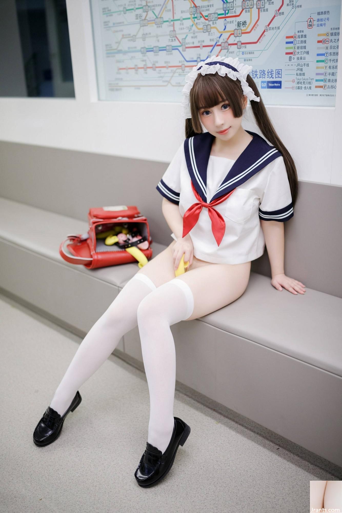 (Koleksi Online) Gadis Kesejahteraan Kucing Walnut &#8220;Tram Crazy Girl 1&#8221; VIP Exclusive (75p)