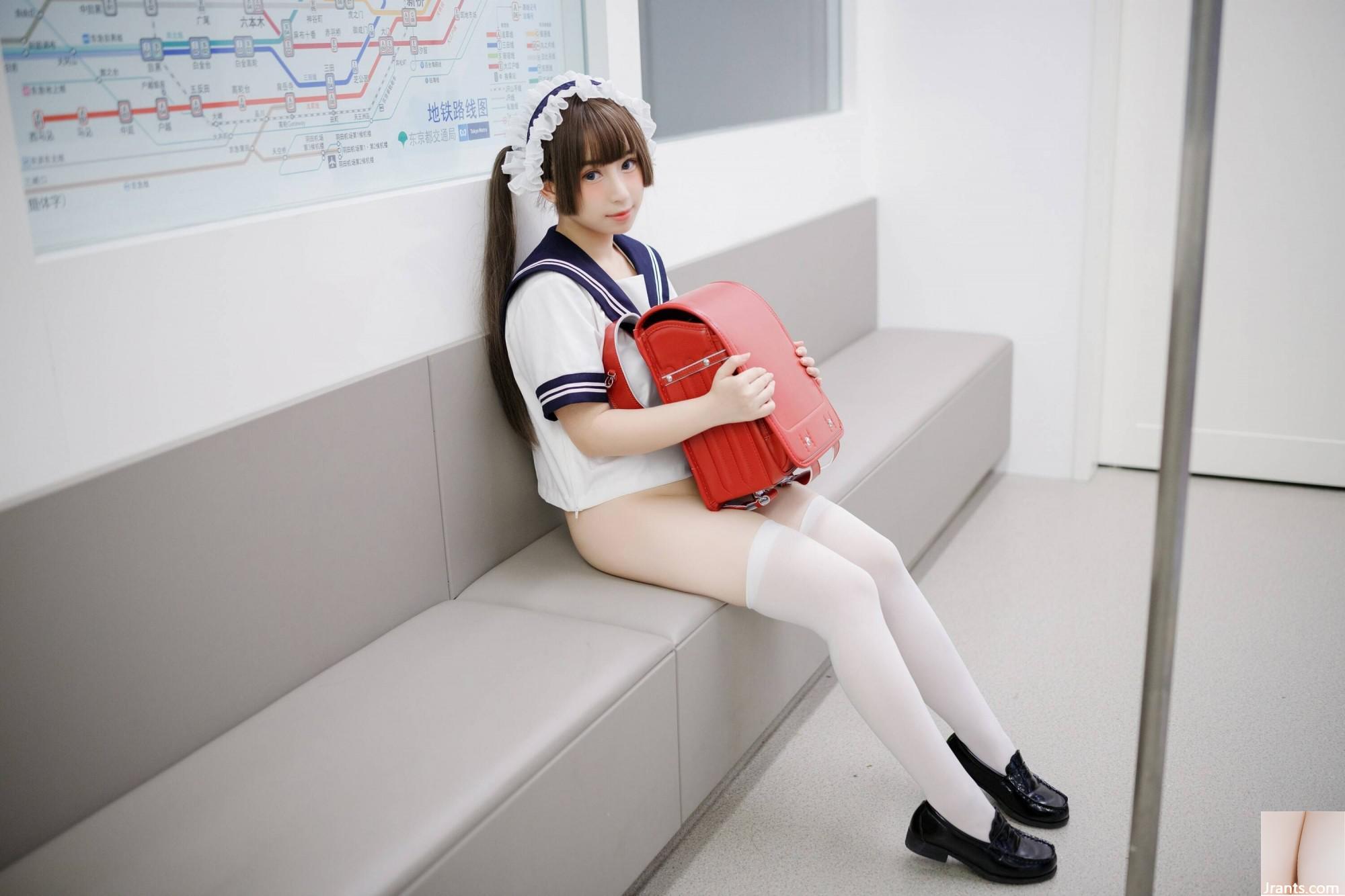 (Koleksi Online) Gadis Kesejahteraan Kucing Walnut &#8220;Tram Crazy Girl 1&#8221; VIP Exclusive (75p)