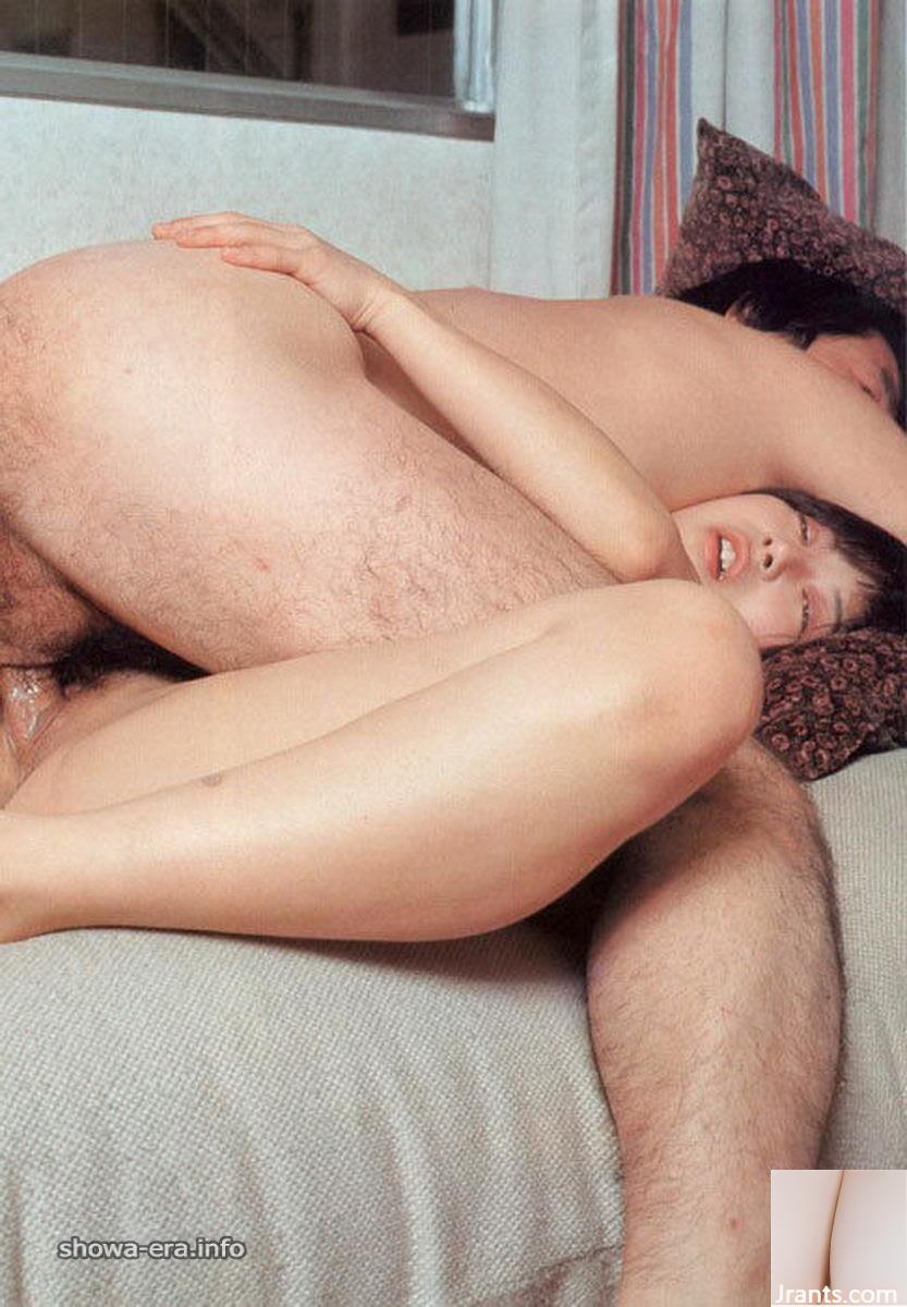 Rune Miura Porn Star in Ura-Books New Year Matsuba Kuzushi (45p)