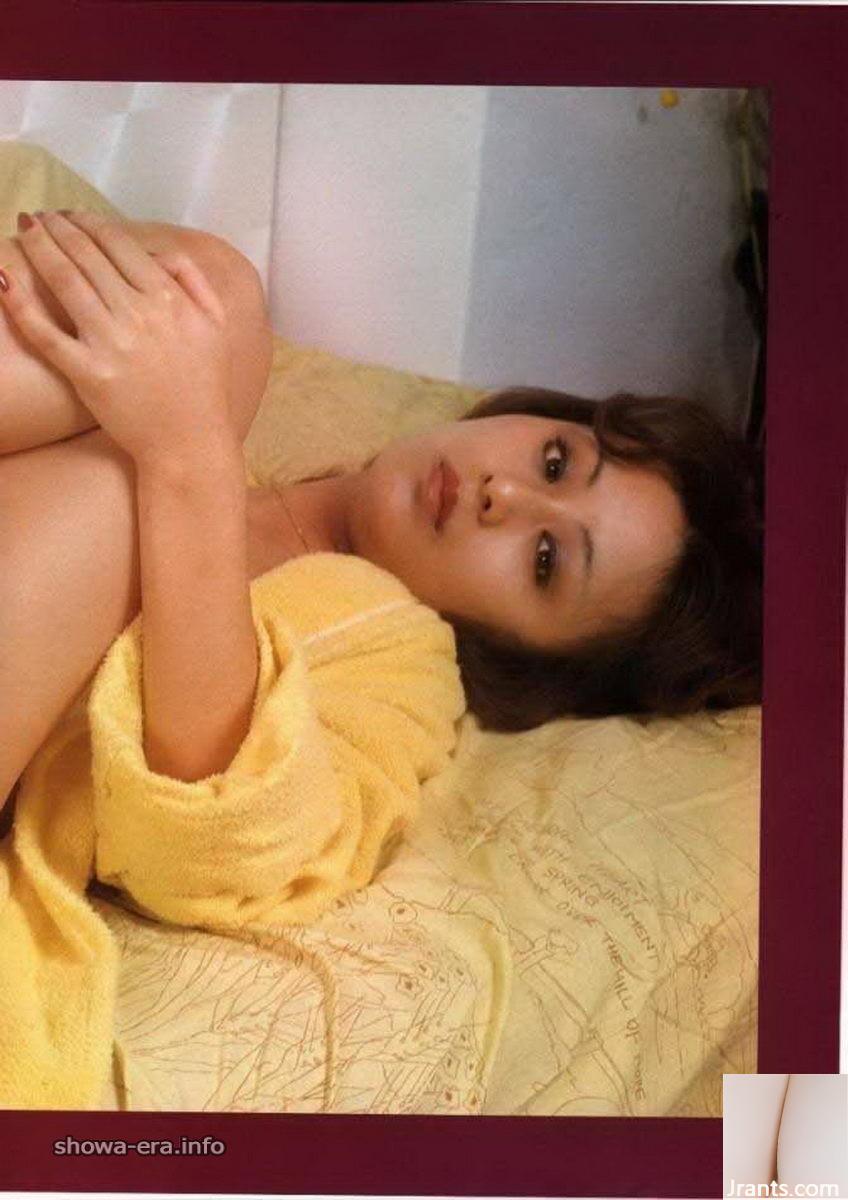 Bintang porno dalam boneka Ura-Books (62p)