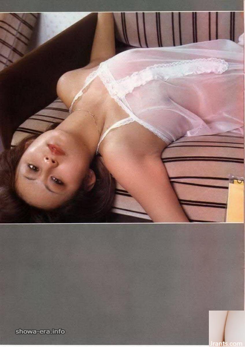 Bintang porno dalam boneka Ura-Books (62p)