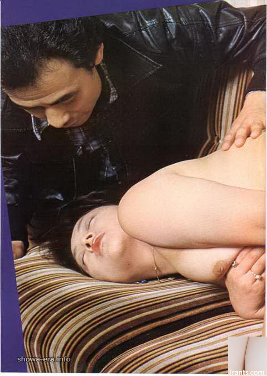 Star du porno dans Ura-Books Belle fille la veille de ses règles (76p)