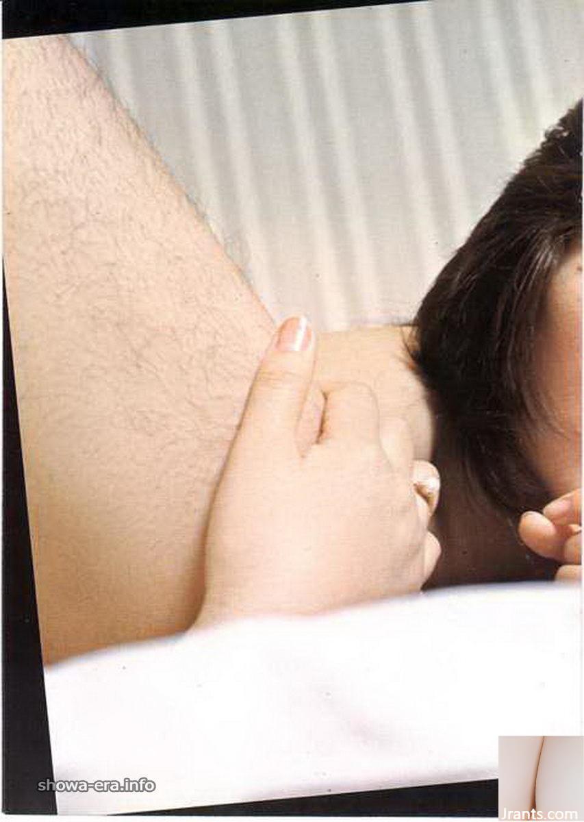 Star du porno dans Ura-Books Belle fille la veille de ses règles (76p)