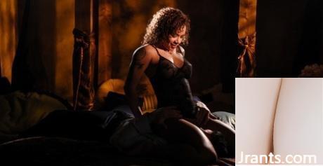 Le chant de beauté de Lane est un jouet sexuel, elle peut lui baiser la chatte et ne sera jamais mauvaise (19p)