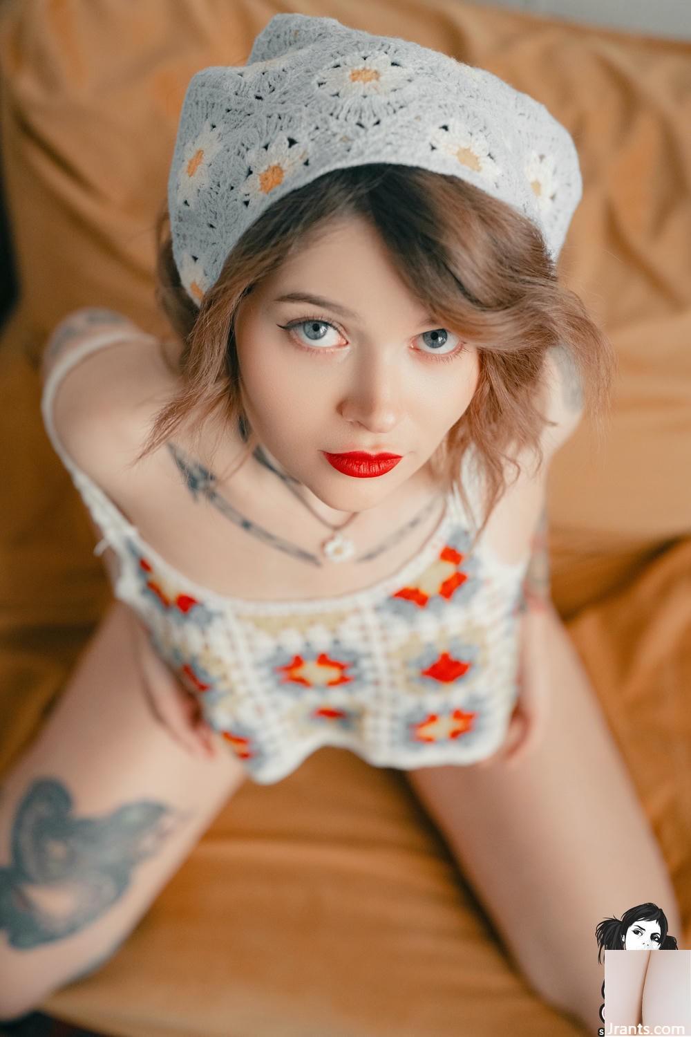 (Suicide Girls) 09. Juli 2025 &#8211; Awondrr &#8211; in Daze (42p) geschnürt (42p)