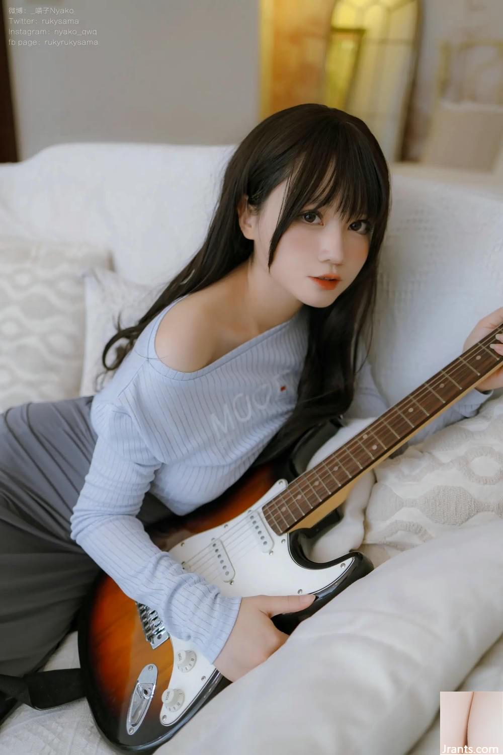 (Coleção da Internet) Nyako Meow &#8211; Irmã de Guitarra (71p)