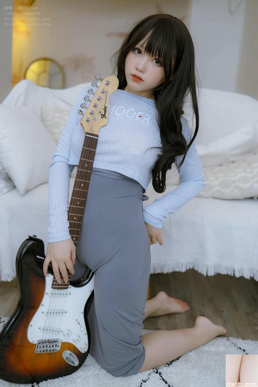 (Coleção da Internet) Nyako Meow &#8211; Irmã de Guitarra (71p)