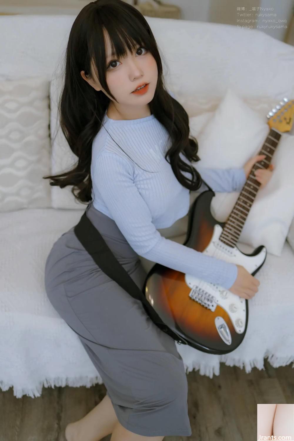 (Coleção da Internet) Nyako Meow &#8211; Irmã de Guitarra (71p)
