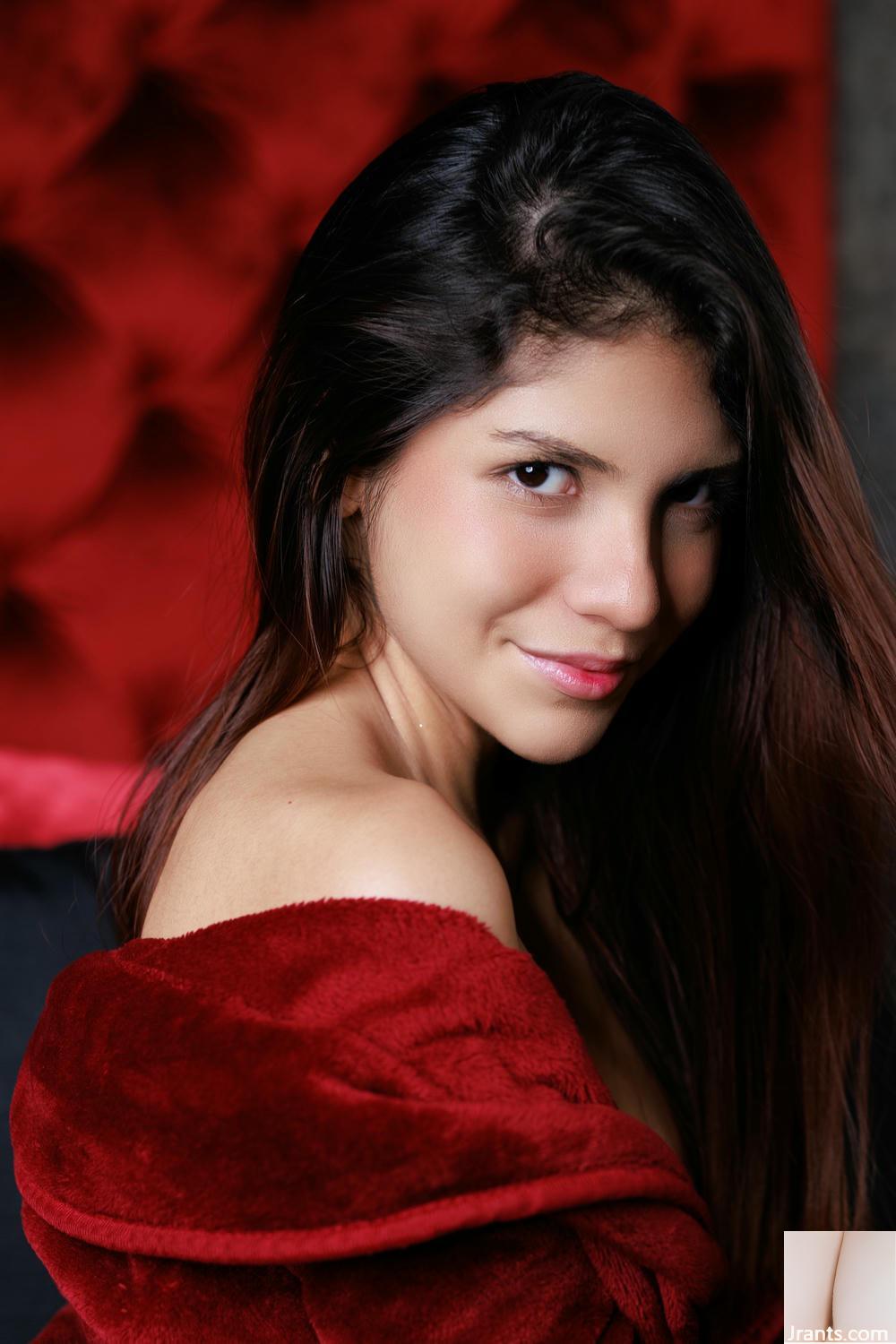 (MetArt) 12 ژوئیه 2025 &#8211; Demont &#8211; ارائه دمونت (121p)