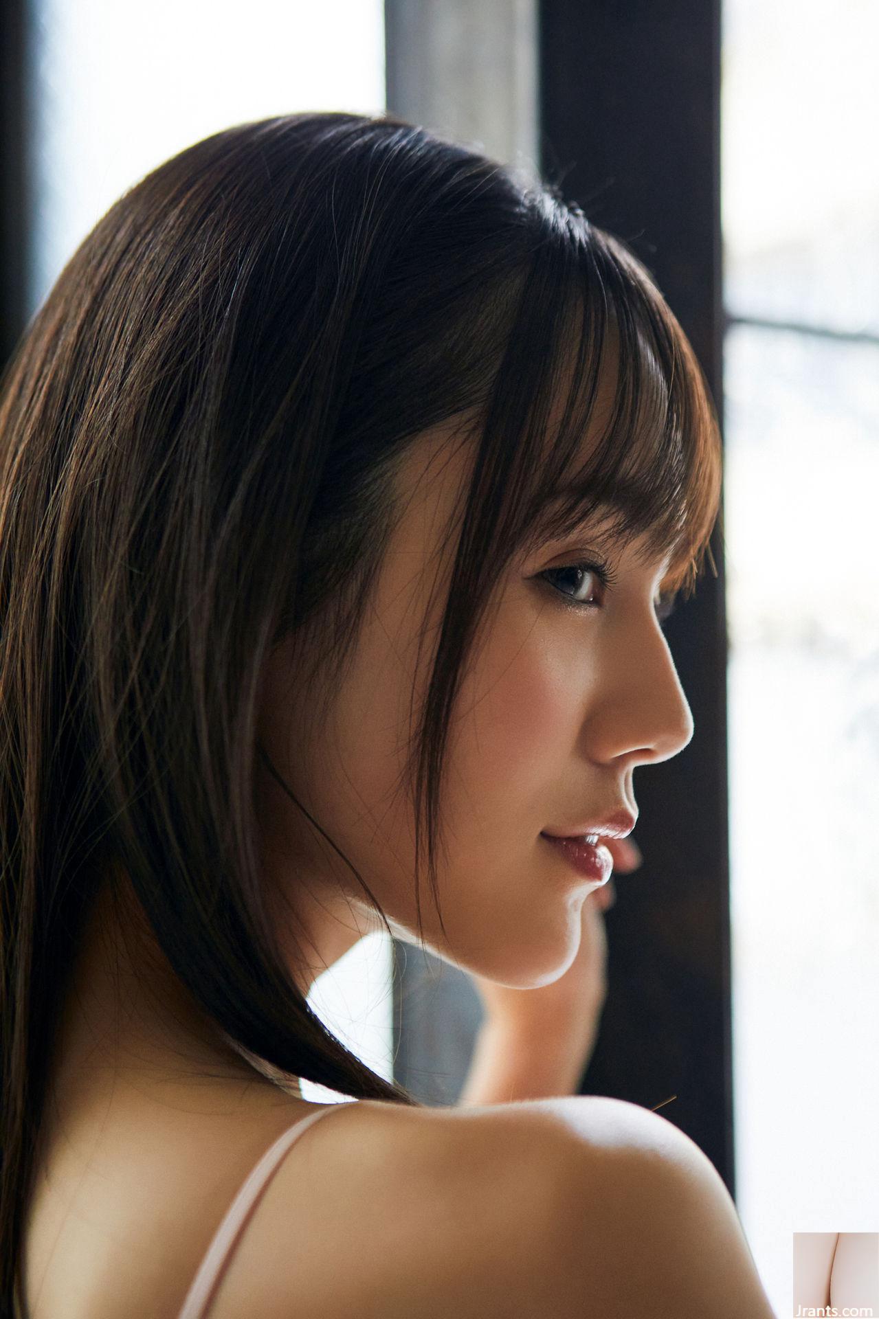 Suzumori Remu les plus beaux cheveux du monde Nude Rose Ver. (56p)