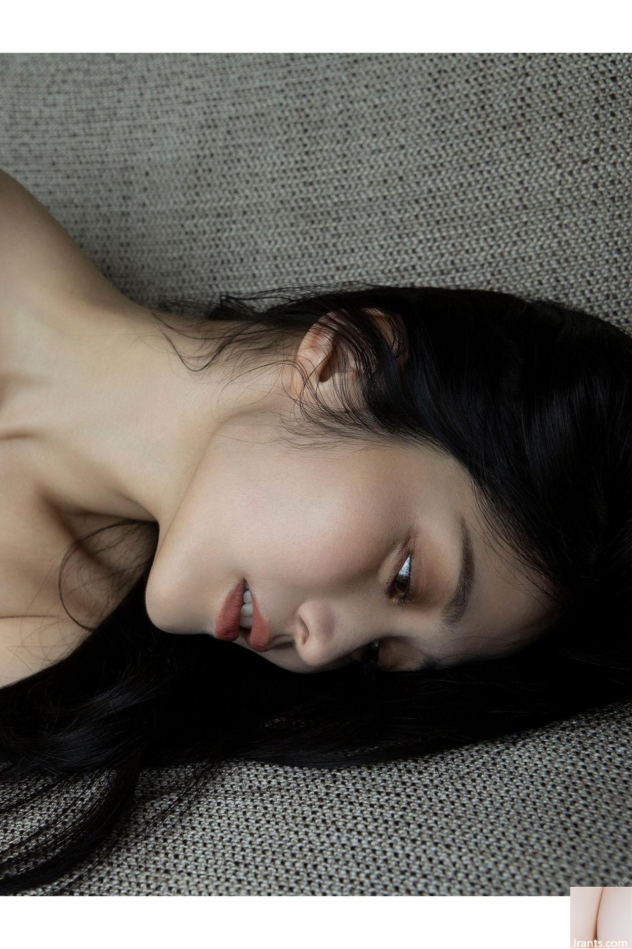 Takahashi Rin Ideale No Carada Weekly Post Photo Collection (95p)