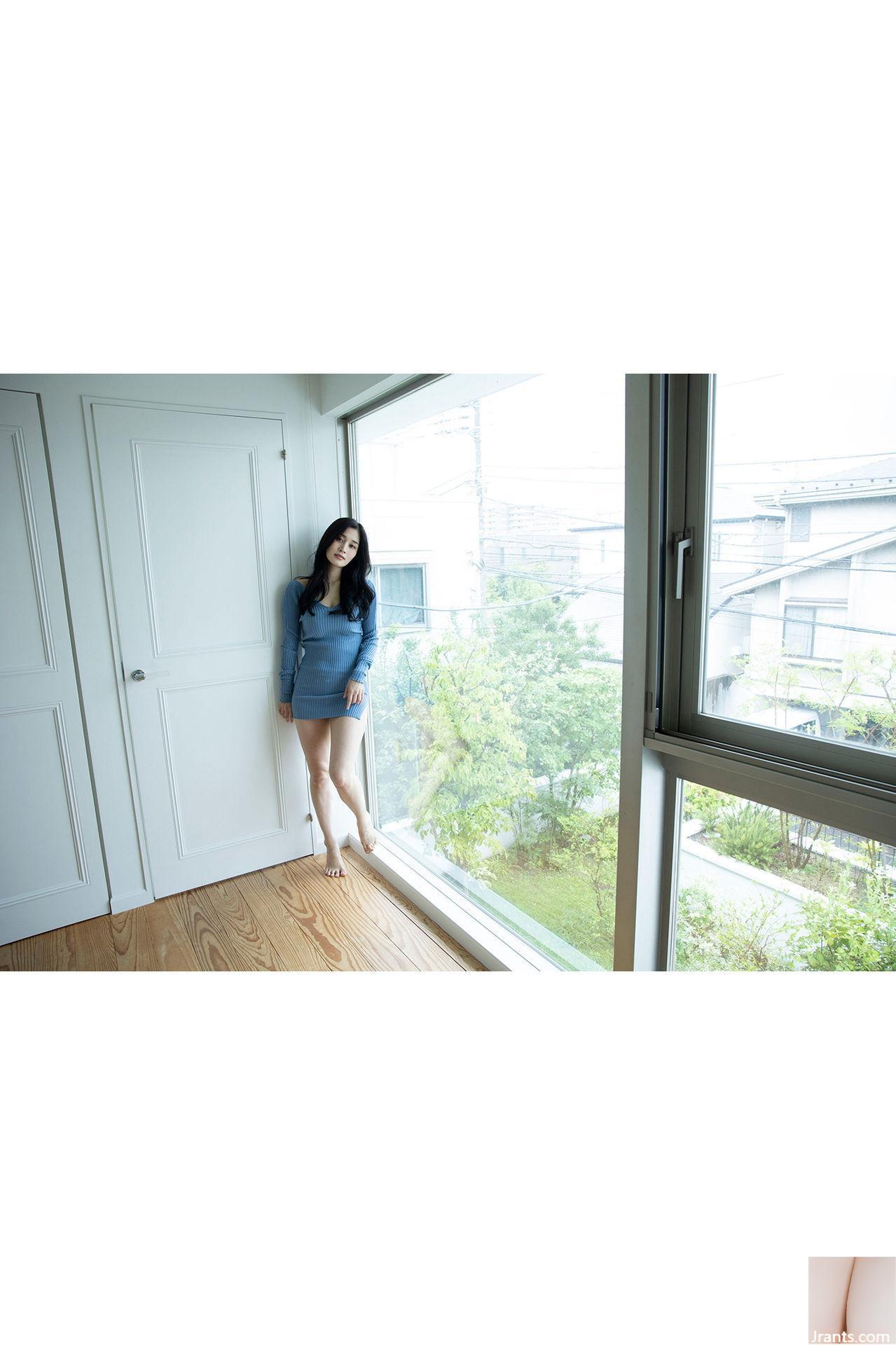 Takahashi Rin Ideale No Carada Weekly Post Photo Collection (95p)