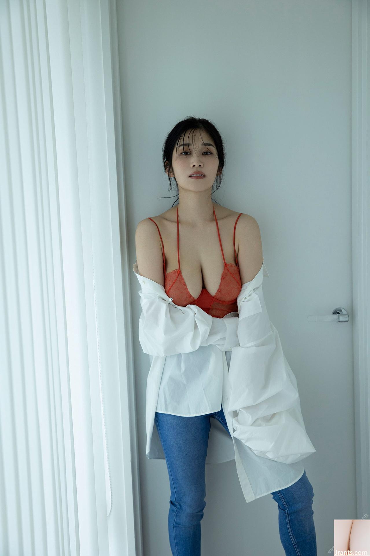 Takahashi Rin Ideale No Carada Weekly Post Photo Collection (95p)