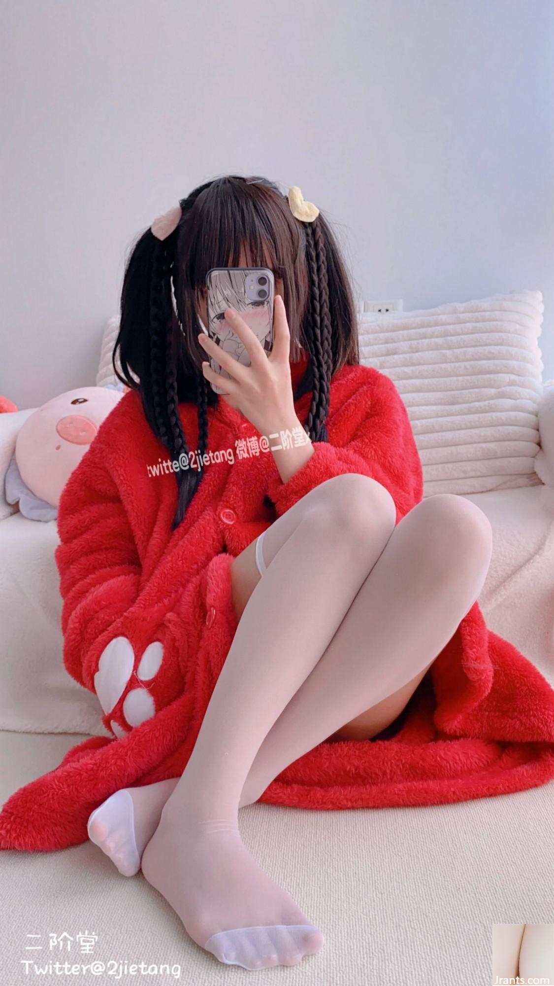 (Koleksi Online) Gadis Kesejahteraan Nikaido &#8220;Red Bear Clothes&#8221; VIP Exclusive (135p)