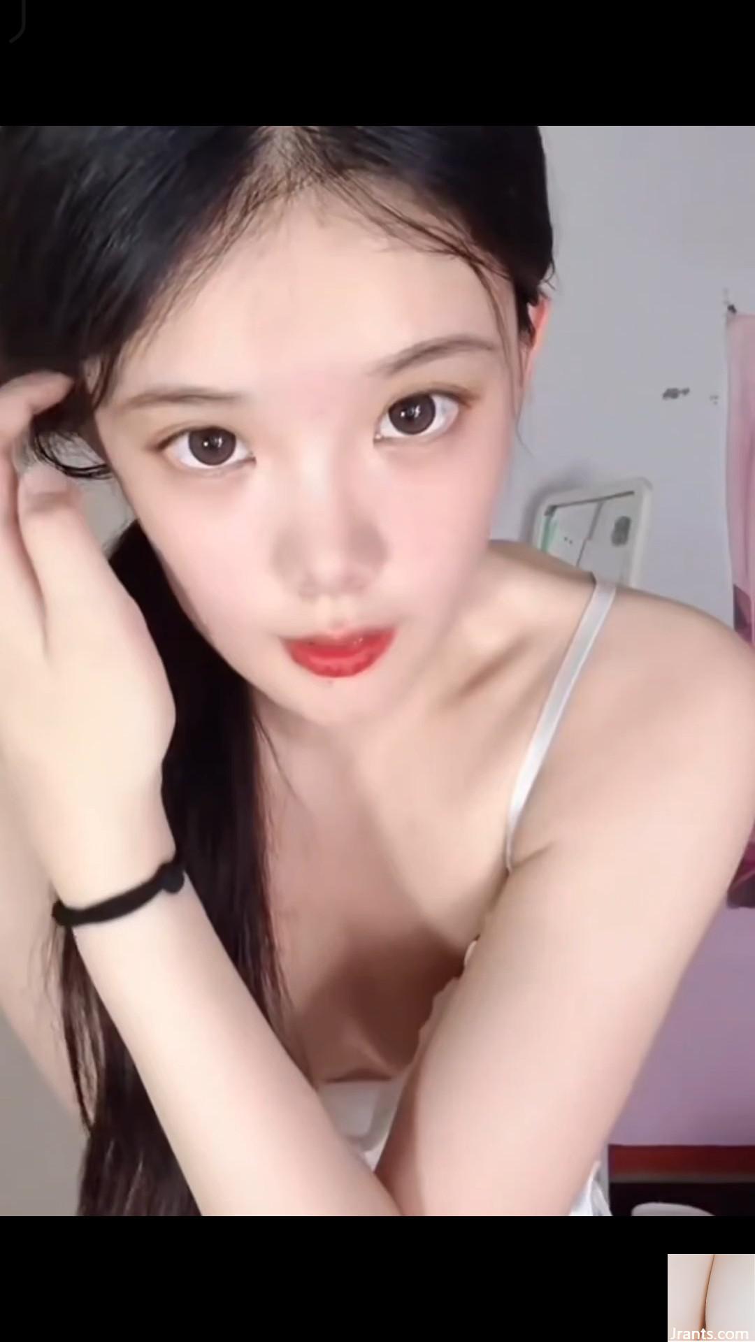 Revesons sexy Live Broadcaster (32p)
