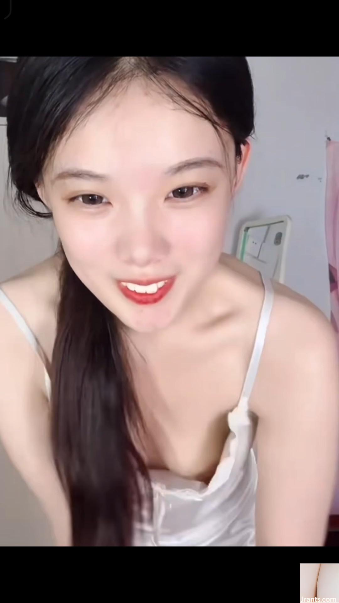 Revesons sexy Live Broadcaster (32p)