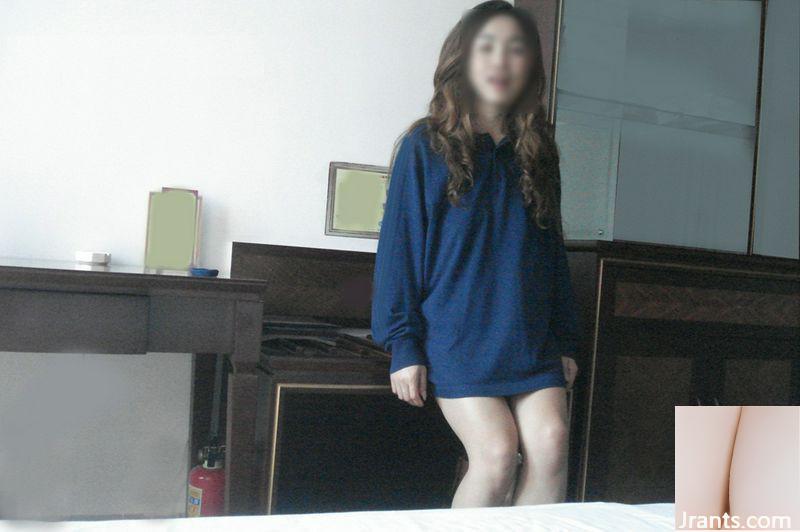 Les relations sexuelles avec une jeune femme divorcée ne peuvent s&#8217;empêcher de jouir (15p)